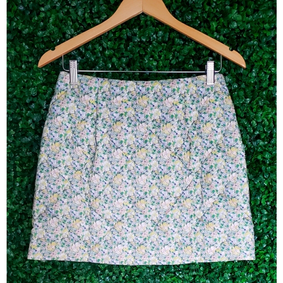 33. J.Crew Limited-edition quilted button-front mini skirt in Liberty® fabric - Picture 9 of 12